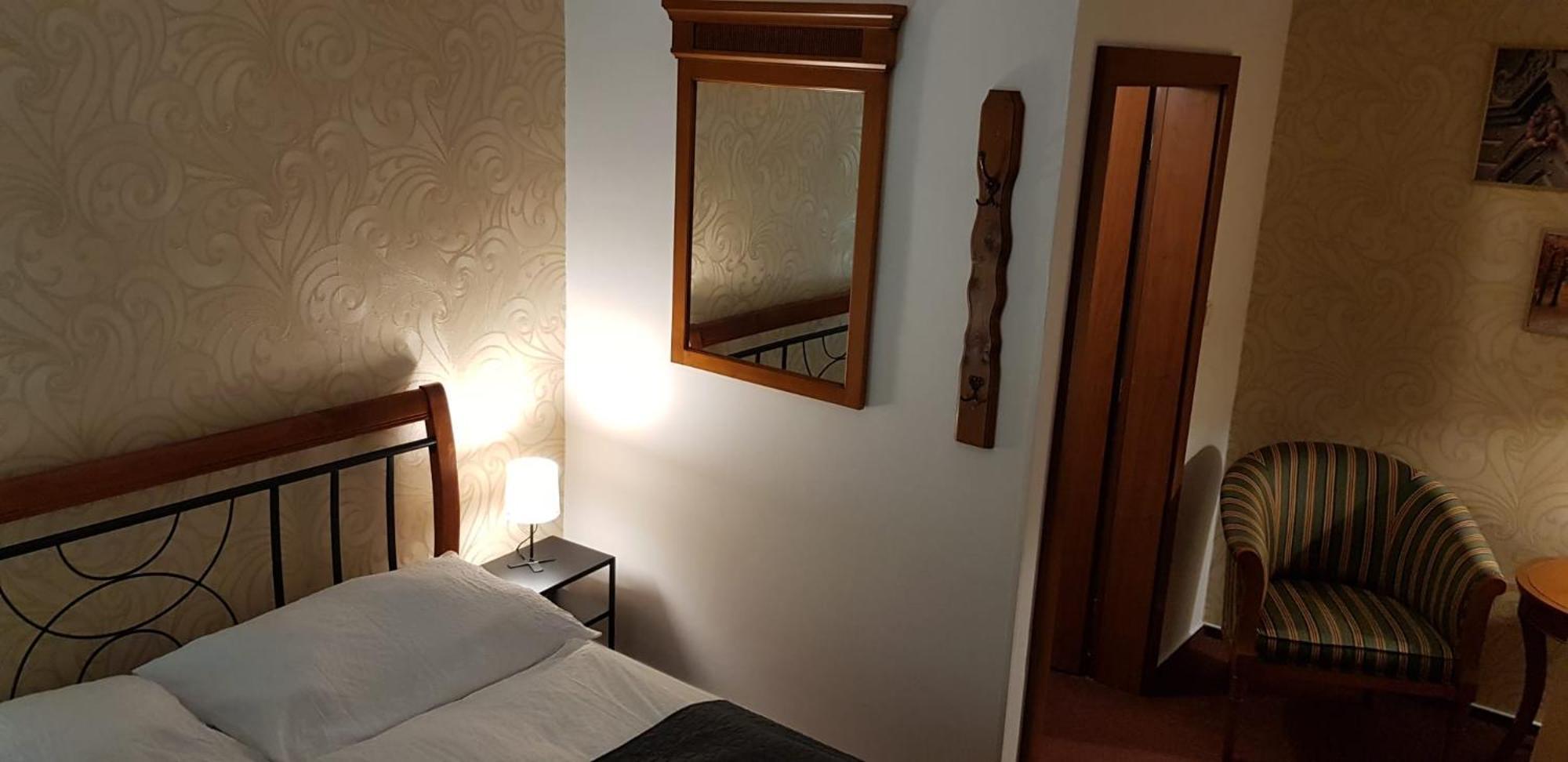 Hotel A Restaurace Pomezi Cinovec ภายนอก รูปภาพ