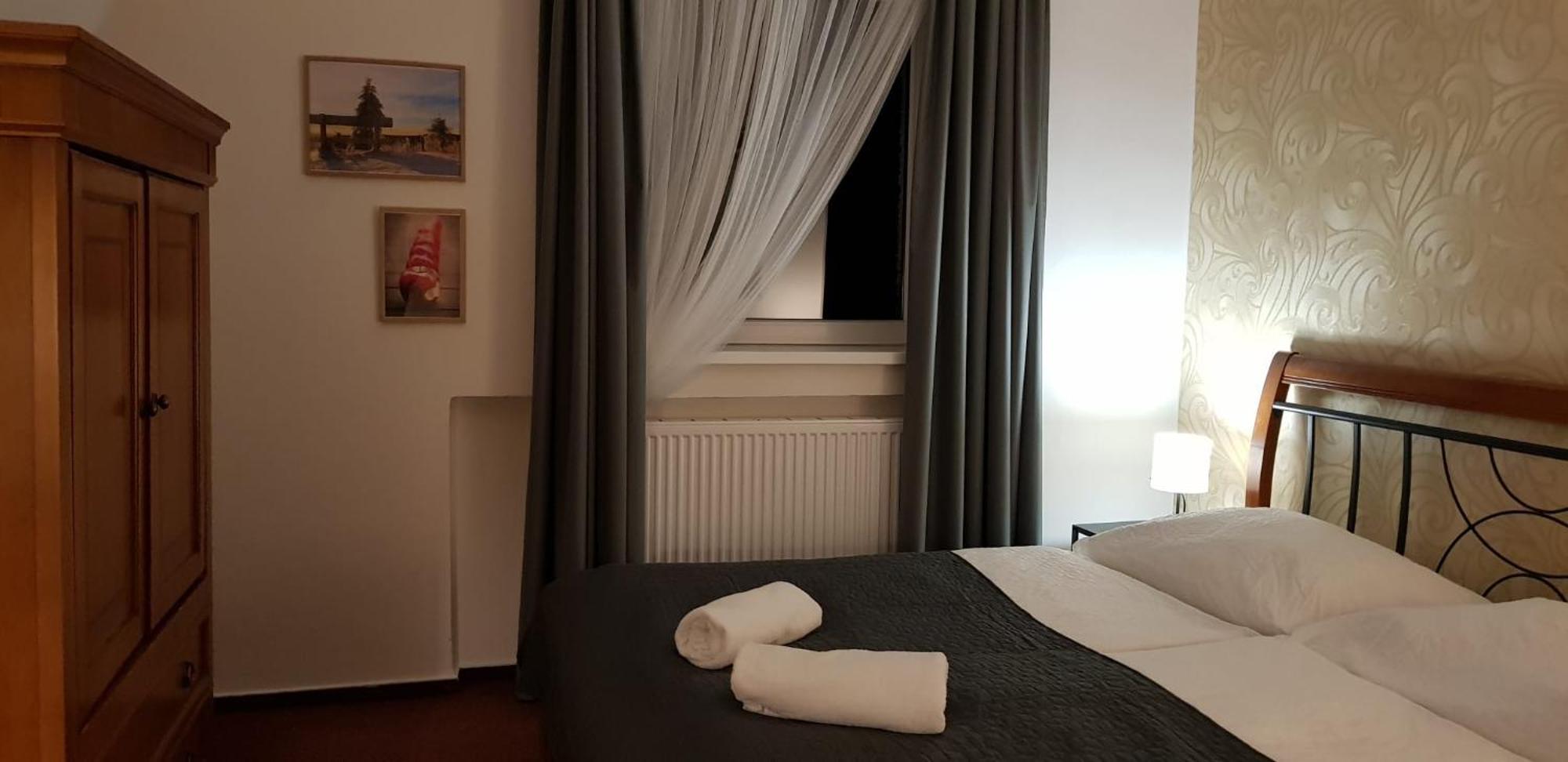 Hotel A Restaurace Pomezi Cinovec ภายนอก รูปภาพ