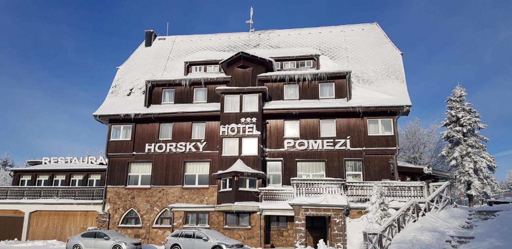 Hotel A Restaurace Pomezi Cinovec ภายนอก รูปภาพ