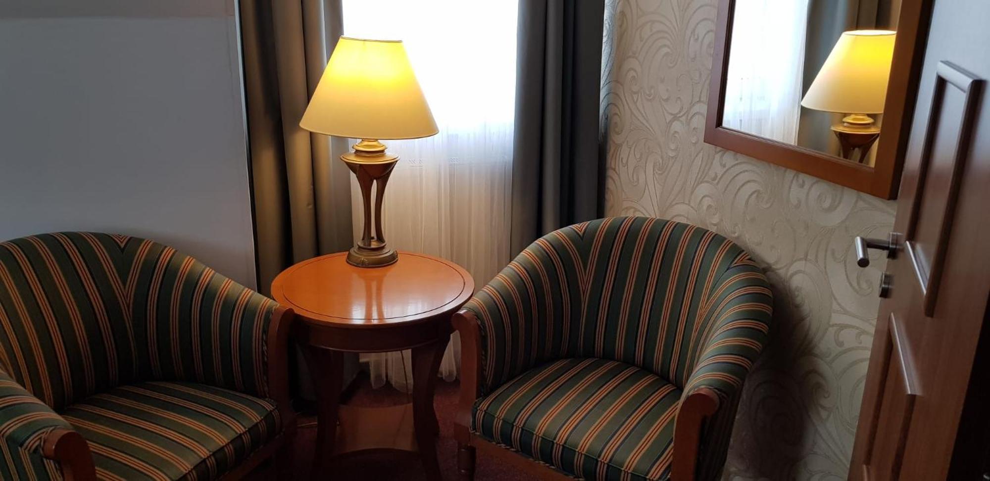 Hotel A Restaurace Pomezi Cinovec ภายนอก รูปภาพ